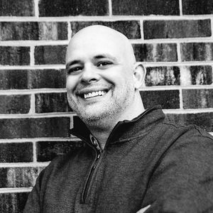 Meet your Posher, Dennis